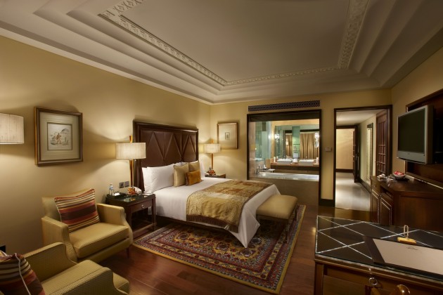 Leela-Palace-chennai-honeymoon-suite-room