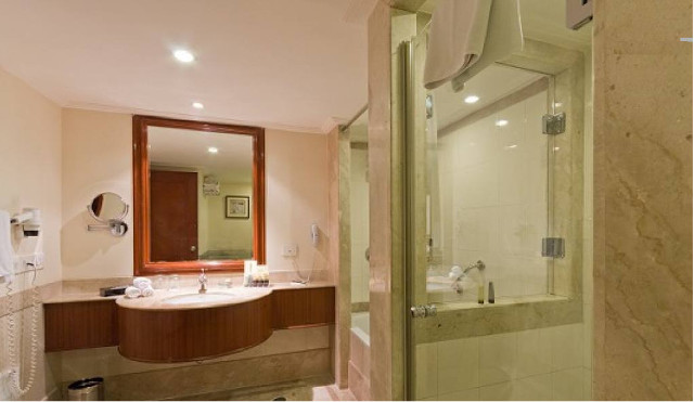 The-Accord-Metropolitan-chennai-honeymoon-suite-room