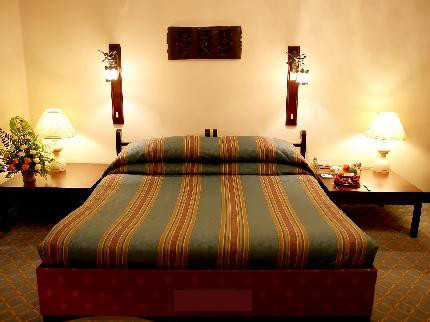 Ambassador-Pallava
-chennai-honeymoon-suite-room