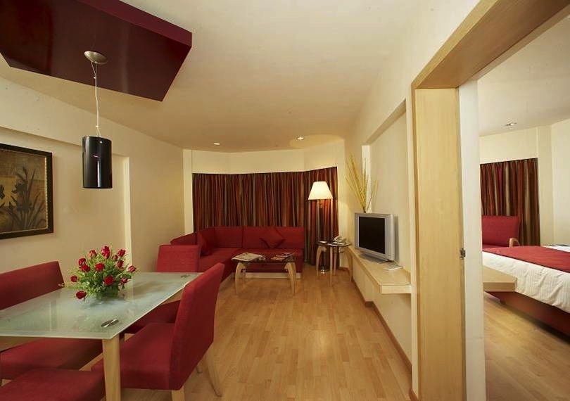 The-Residency-Towers-chennai-honeymoon-suite-room