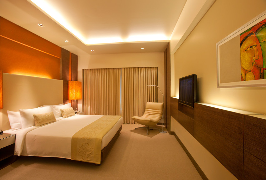 Raintree-Annasalai-chennai-honeymoon-suite-room